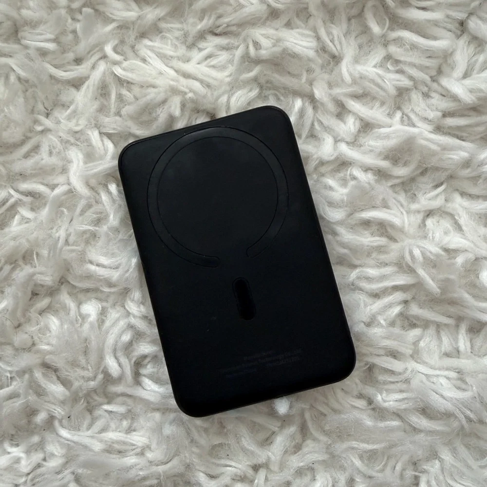 Baseus Magnetic Wireless Portable Charger